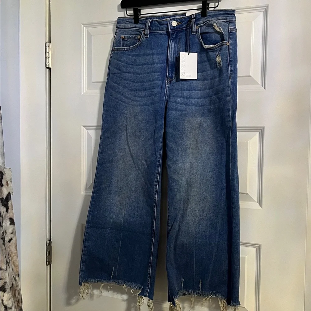 Zenana Distressed Kick Dark Blue Flare Jeans with Raw Hem Size 30 - Picture 3 of 8